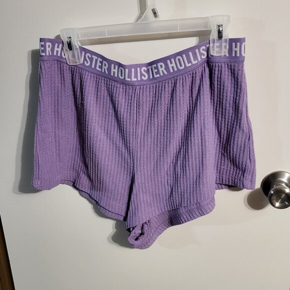 EUC HOLLISTER LAVENDER SLEEP SHORTS SZ L - Picture 1 of 3